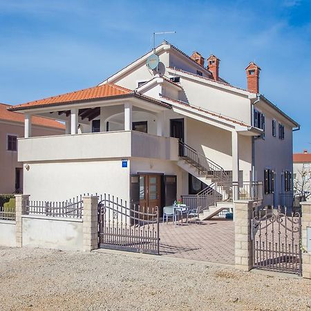 Punta B Hotell Poreč Eksteriør bilde