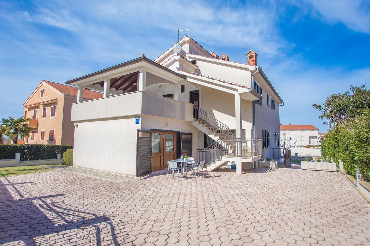 Punta B Hotell Poreč Eksteriør bilde
